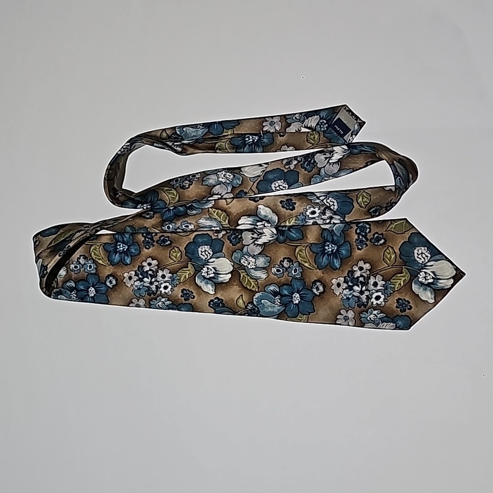 J. T. Beckett tie